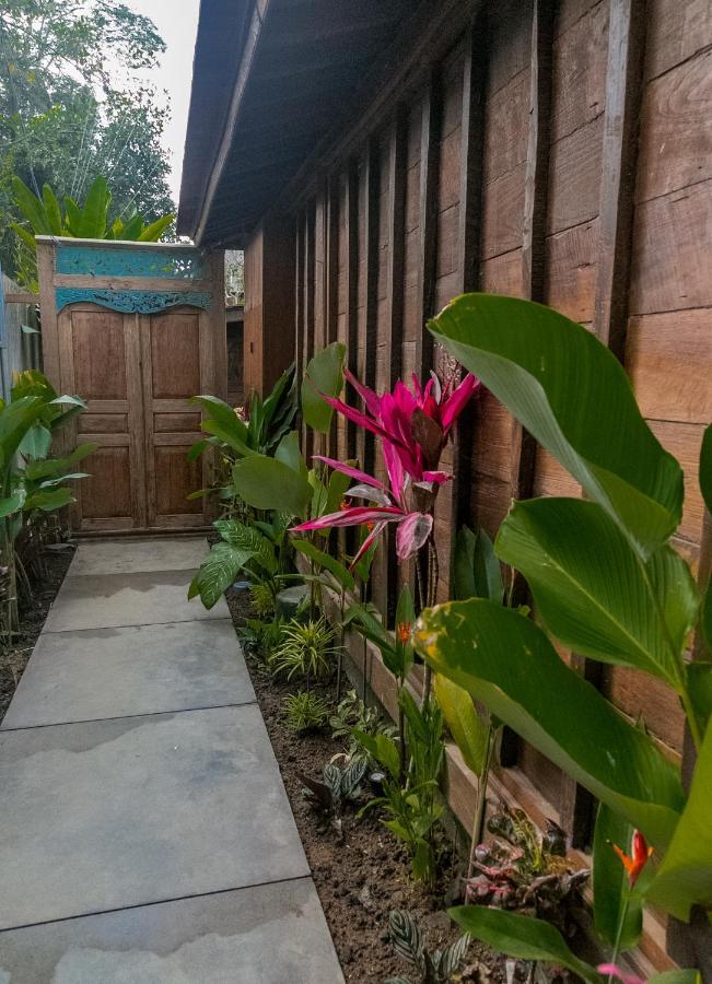 Benisari Batik Garden Cottage Ubud Exterior foto