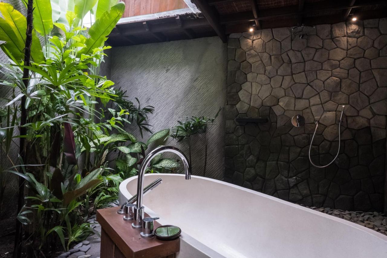 Benisari Batik Garden Cottage Ubud Exterior foto